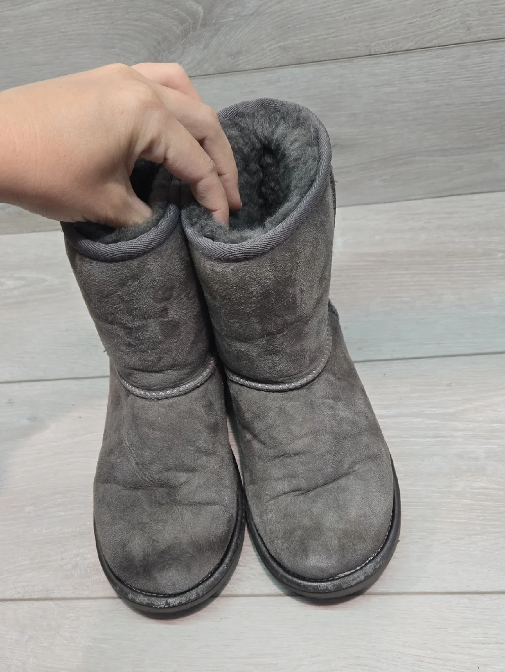 Ugg Australia Kids Big Girl Gray Suede Shearling Lined Short Boots Shoes Sz 3